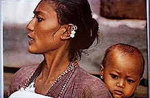 Tibeterin mit Kind